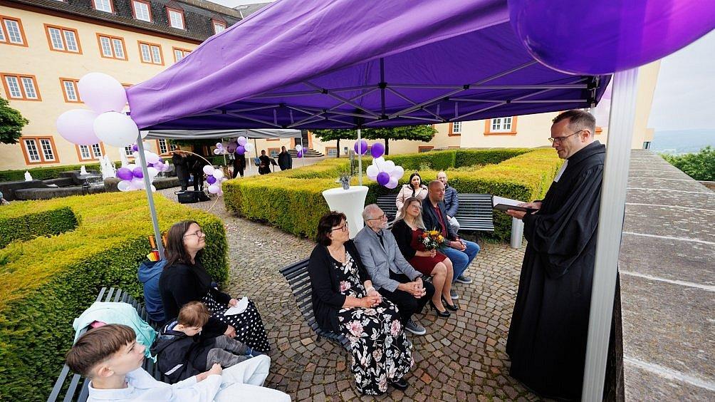 Trauzeremonie im Freien