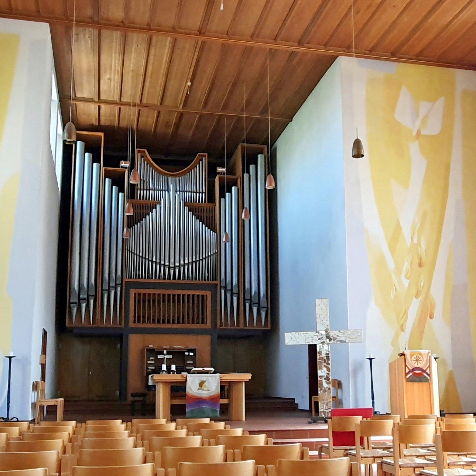 Blick in die Kirche
