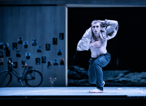 Aleix Martínez  in dem Ballettfilm Dona Nobis Pacem