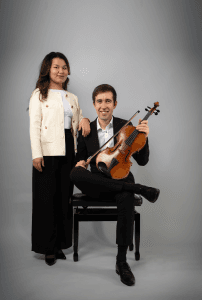 Balnur Ikramova (Klavier) und Nikolas Lang (Viola)