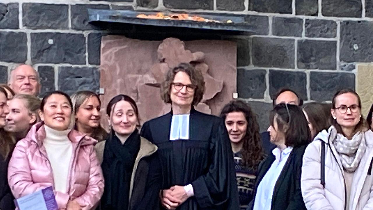 Religionslehrer Gruppenbild mit Kirchenpräsidentin