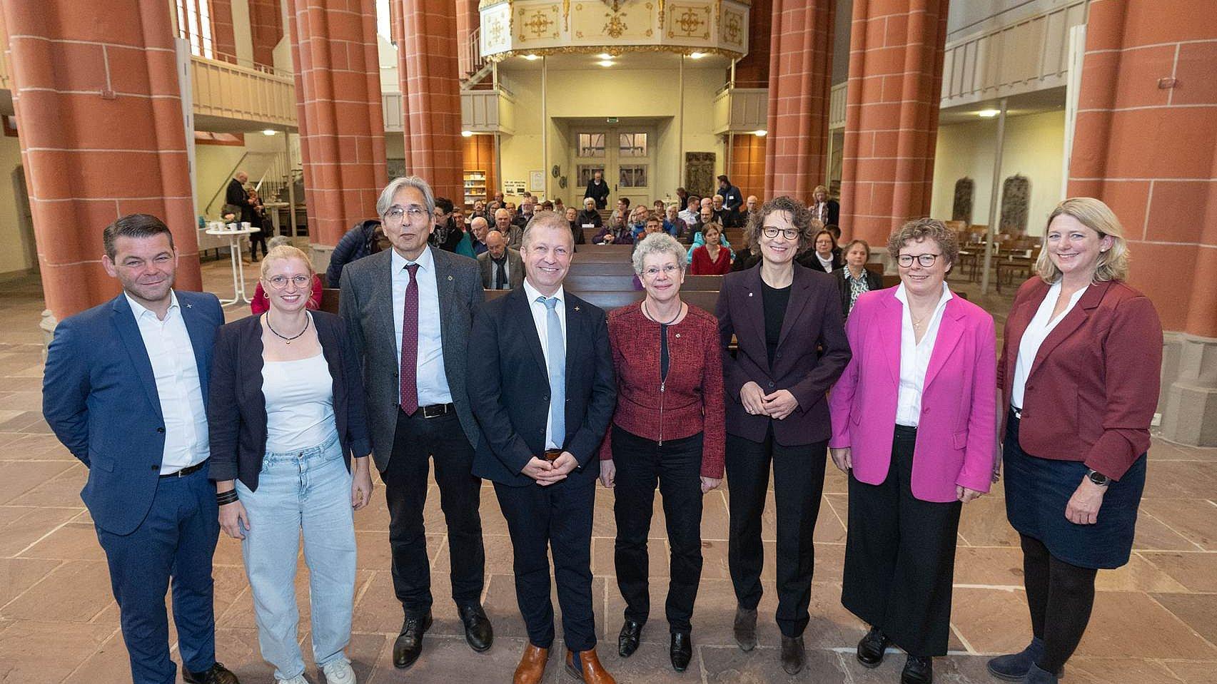 500 Jahre Homberger Synode - Synodale Gruppenfoto in der Kirche