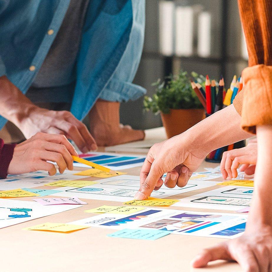 Planung Mehrere Menschen organisieren etwas