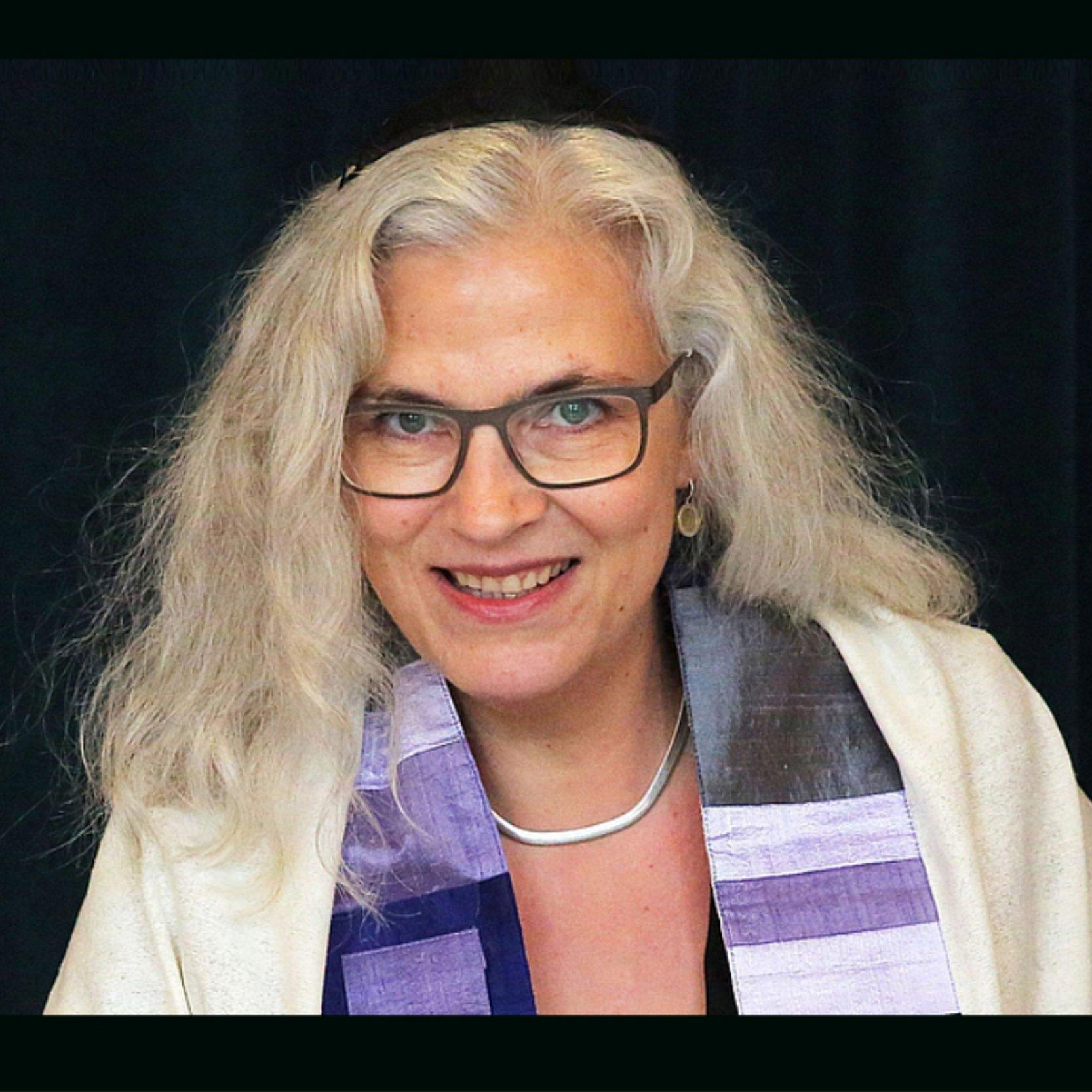 Dr. Elisa Klapheck