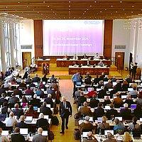 Herbstsynode Synodenplenum von oben