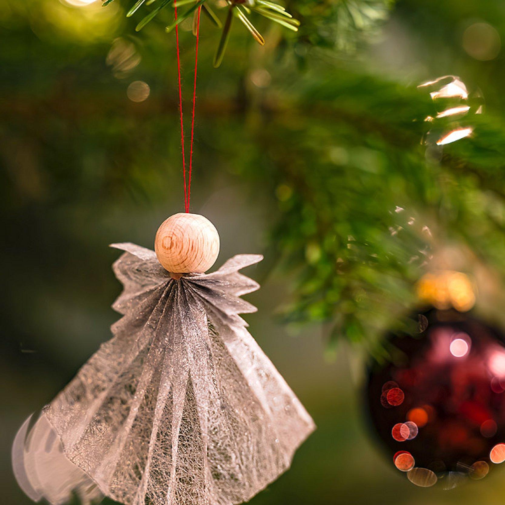 Engel gefalteter Engel als Christbaumschmuck