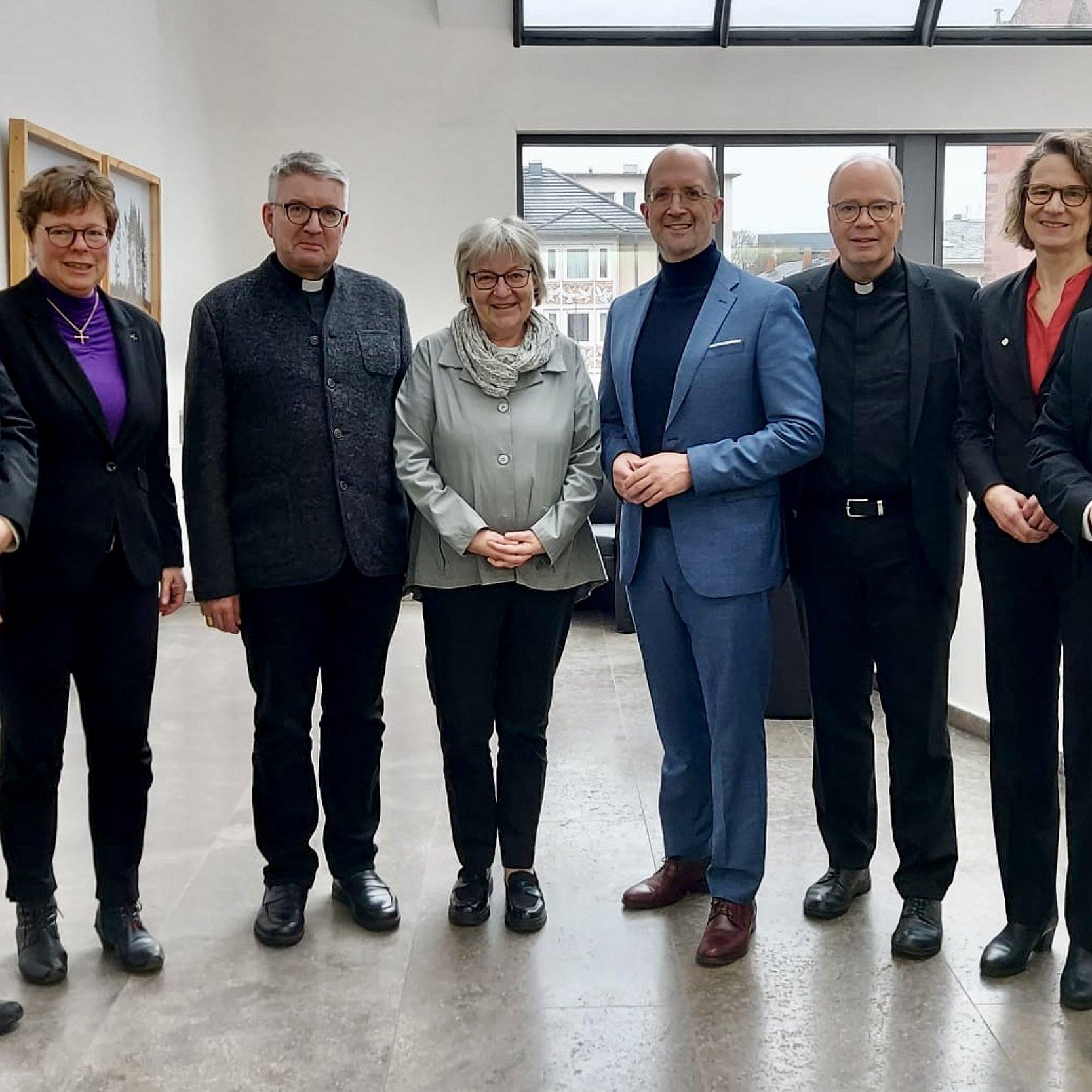 Leitende Geistliche der katholischen und evangelischen Kirchen Gruppenfoto