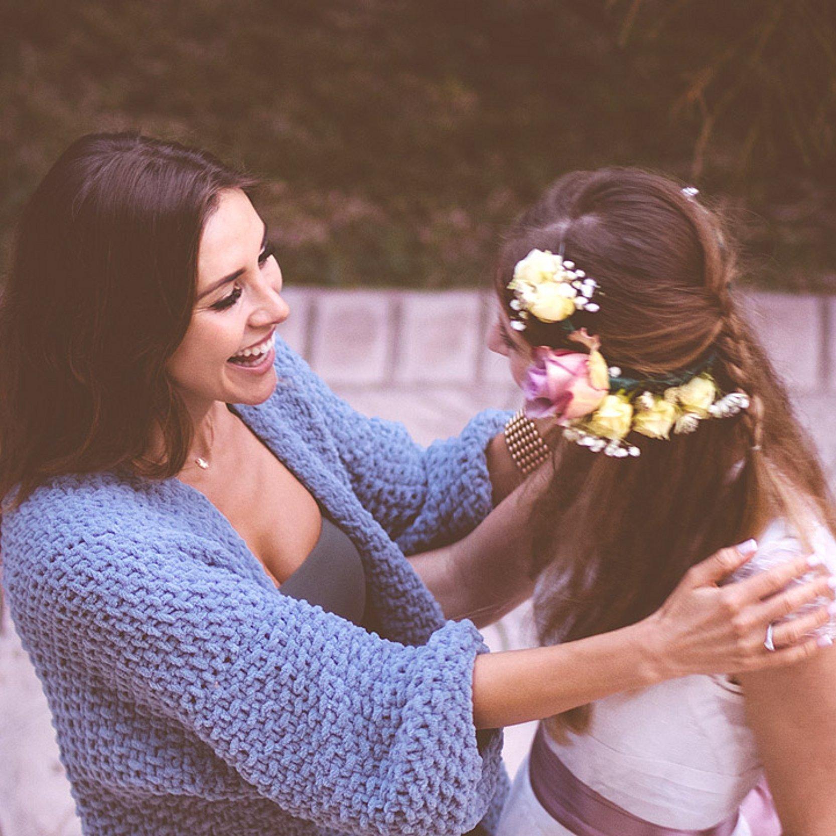 Braut und Trauzeugin Braut und Trauzeugin