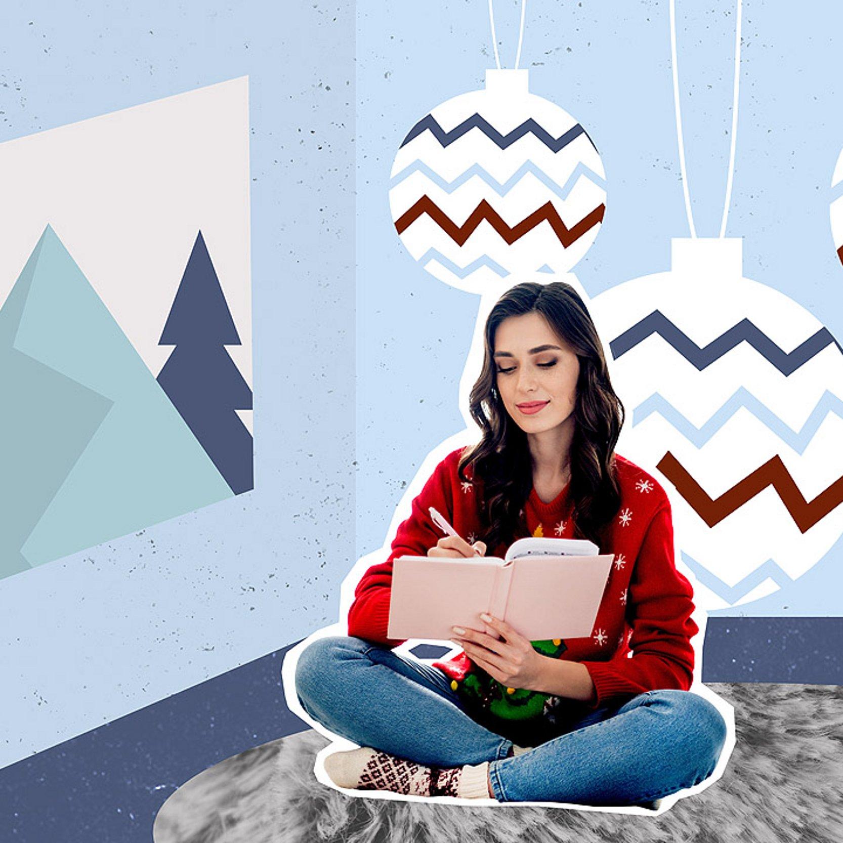 Zeit für sich im Advent Eine Frau schreibt in ein Buch, dahinter eine Grafik mit Advents- und Weihnachtsdekoration