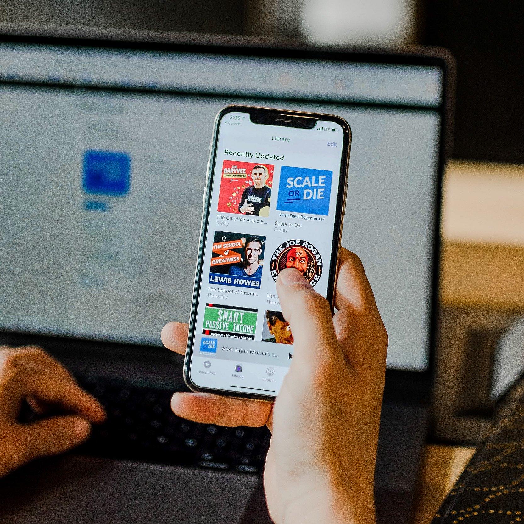 Datenschutz in der Öffentlichkeitsarbeit Bildschirme von Tablet und Smarphone