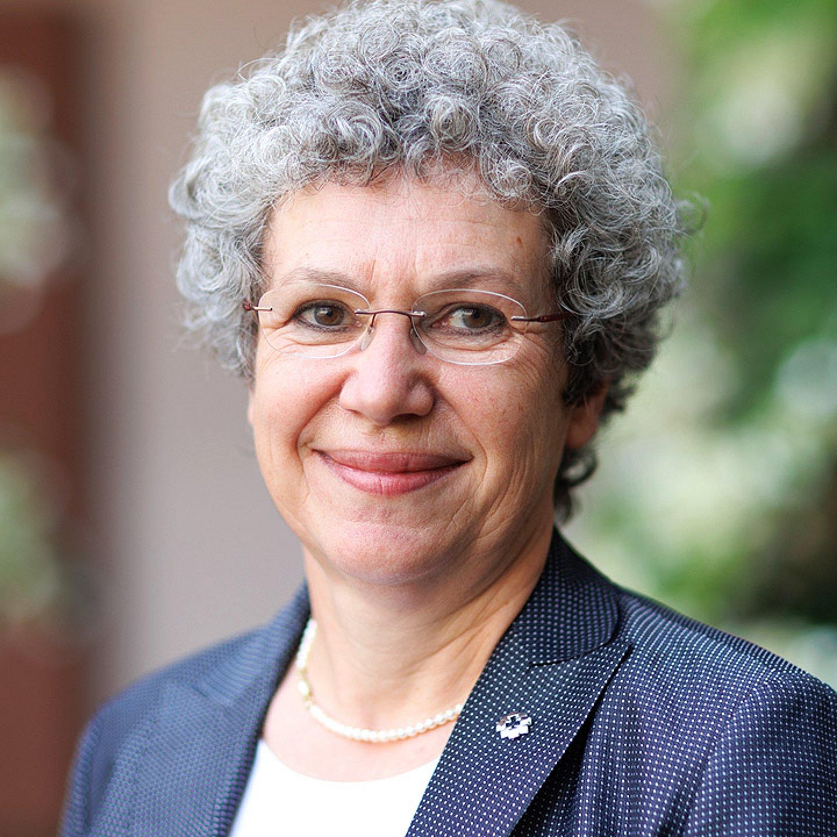 Dr. Birgit Pfeiffer Dr. Birgit Pfeiffer