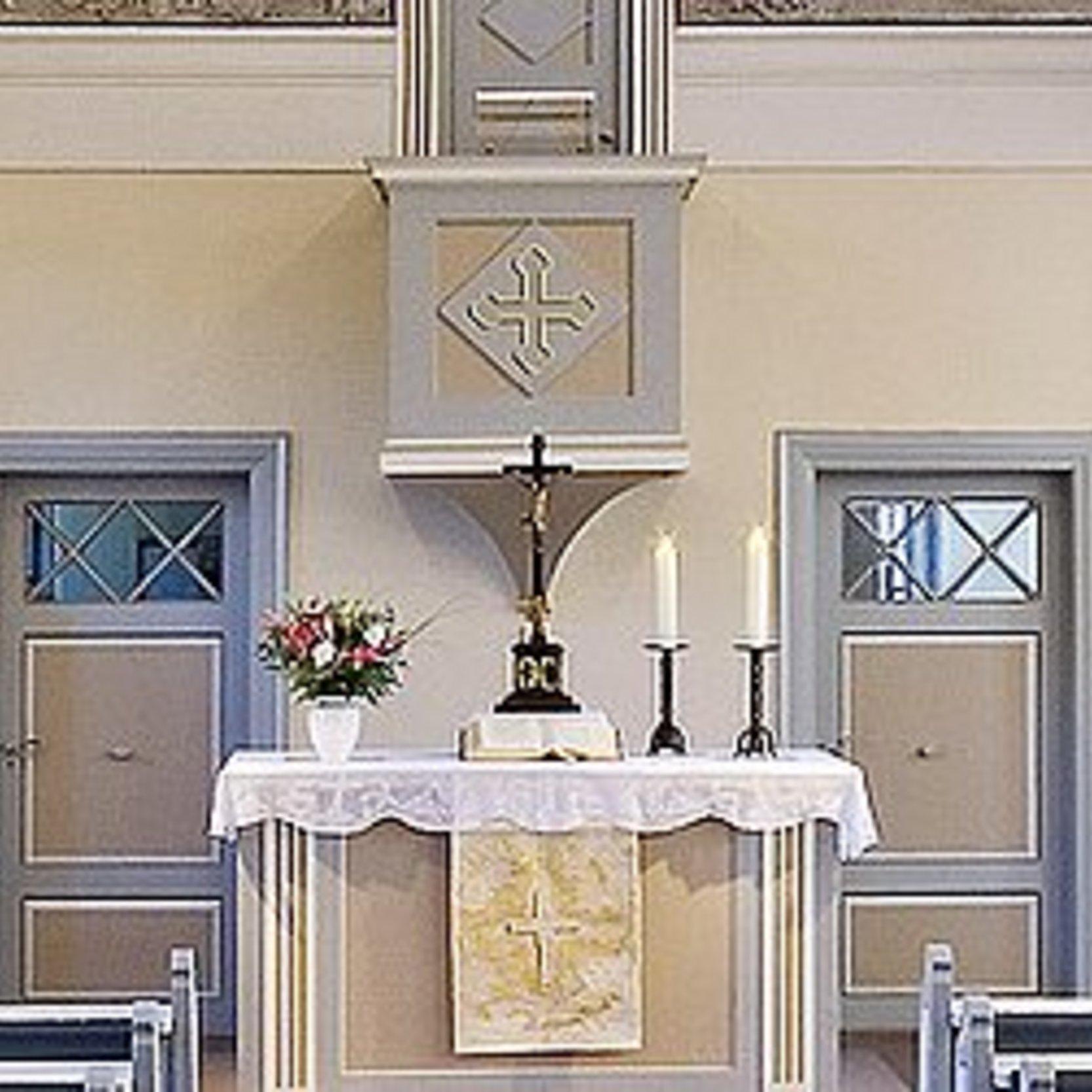 Altar in der Moller-Kirche in Gräfenhausen