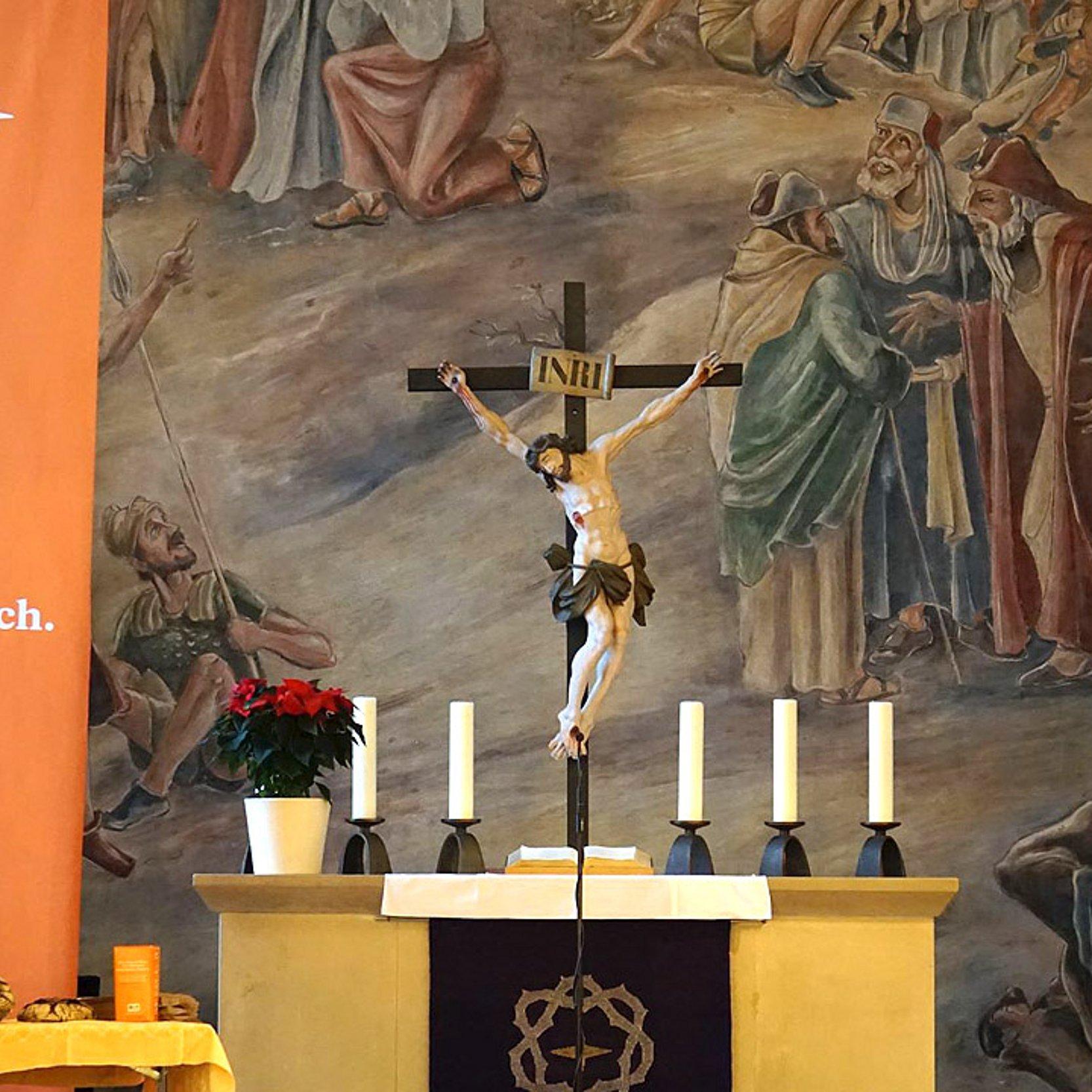 Altarraum Altarraum mit Bannern von "Brot für die Welt"