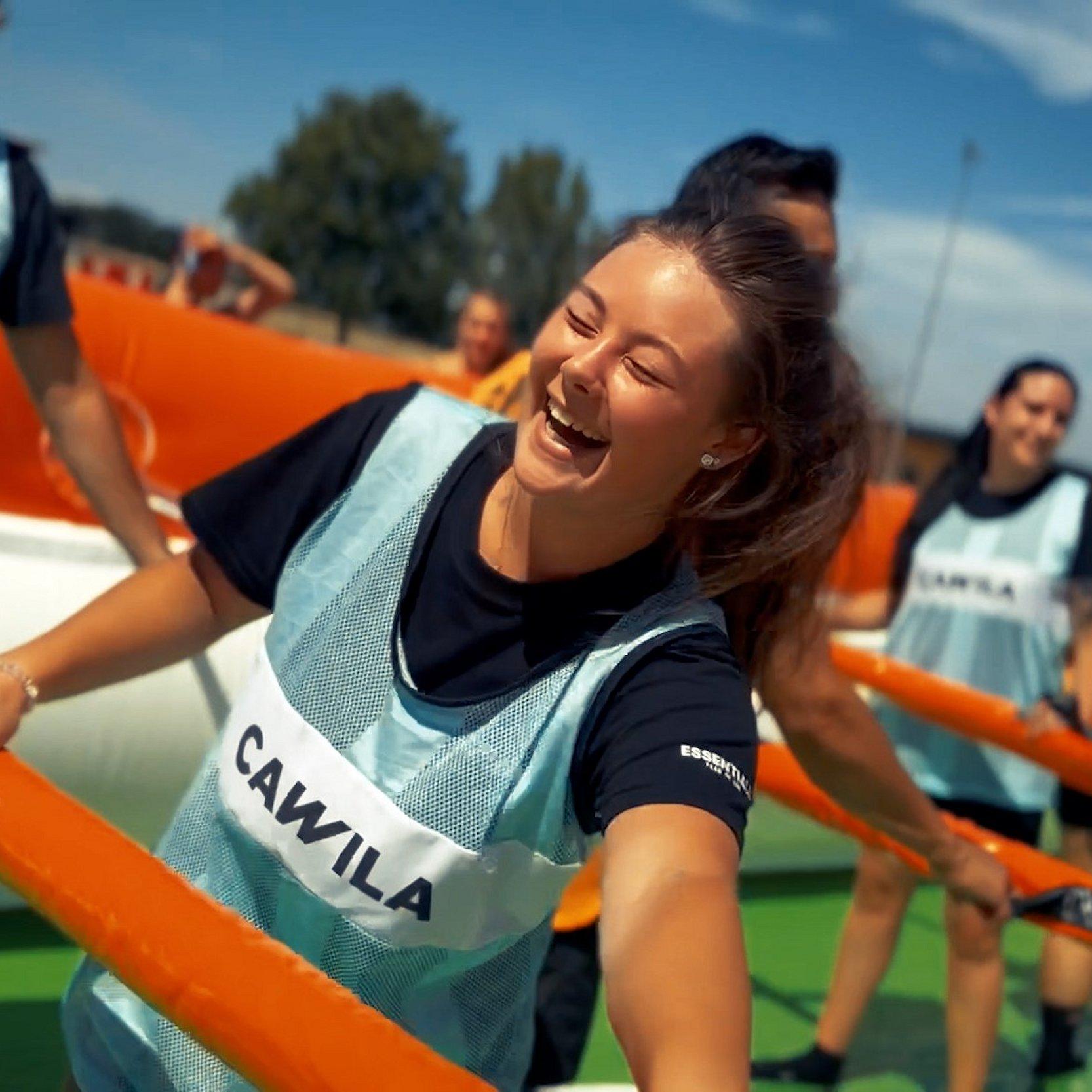 Menschenkicker Menschen am lebensgroße Kicker