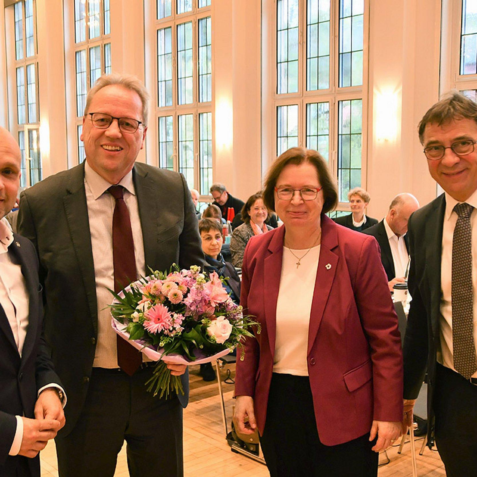 Gratulation Jens Böhm Gruppen mit Jens Böhm