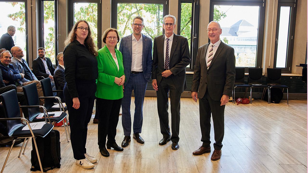 Eröffnung in Darmstadt Gruppenbild