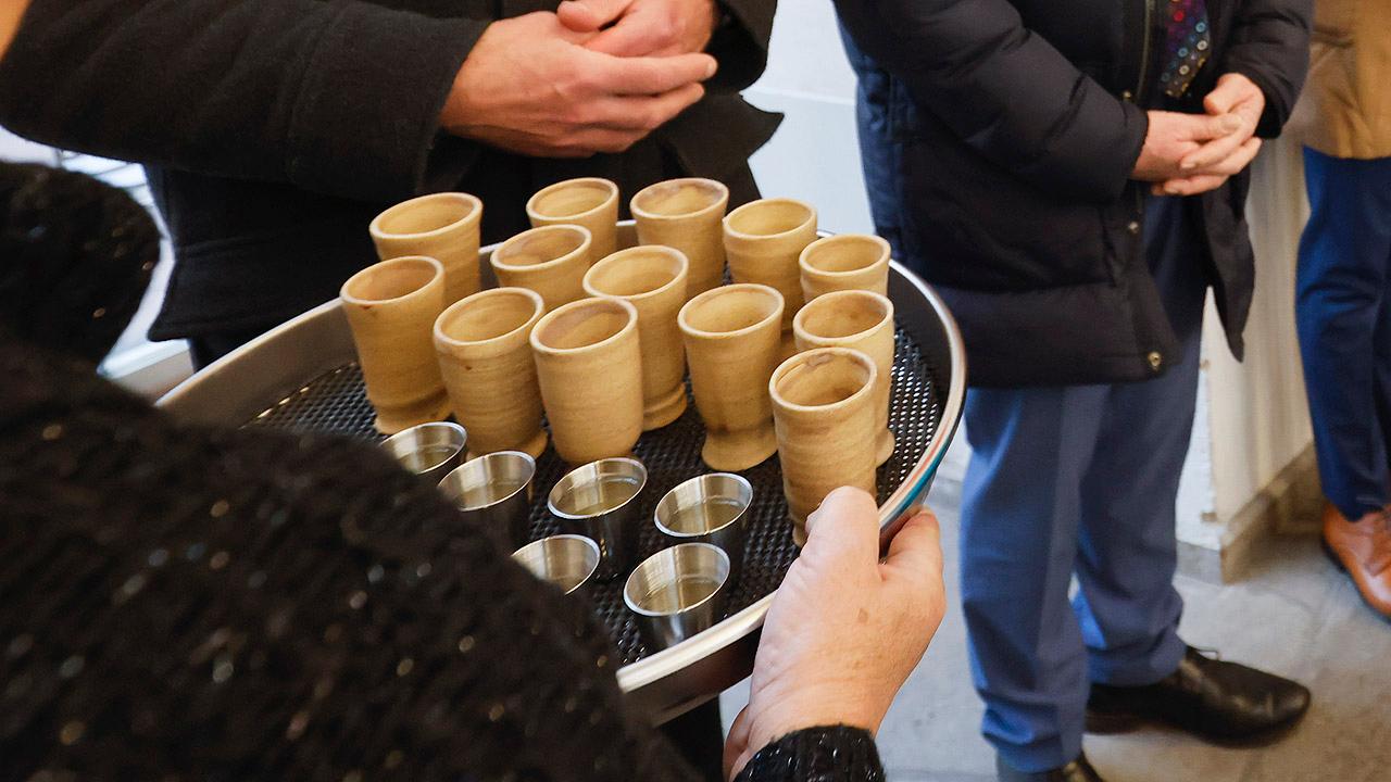 Abendmahl Tablett mit Abendmahlsbechern