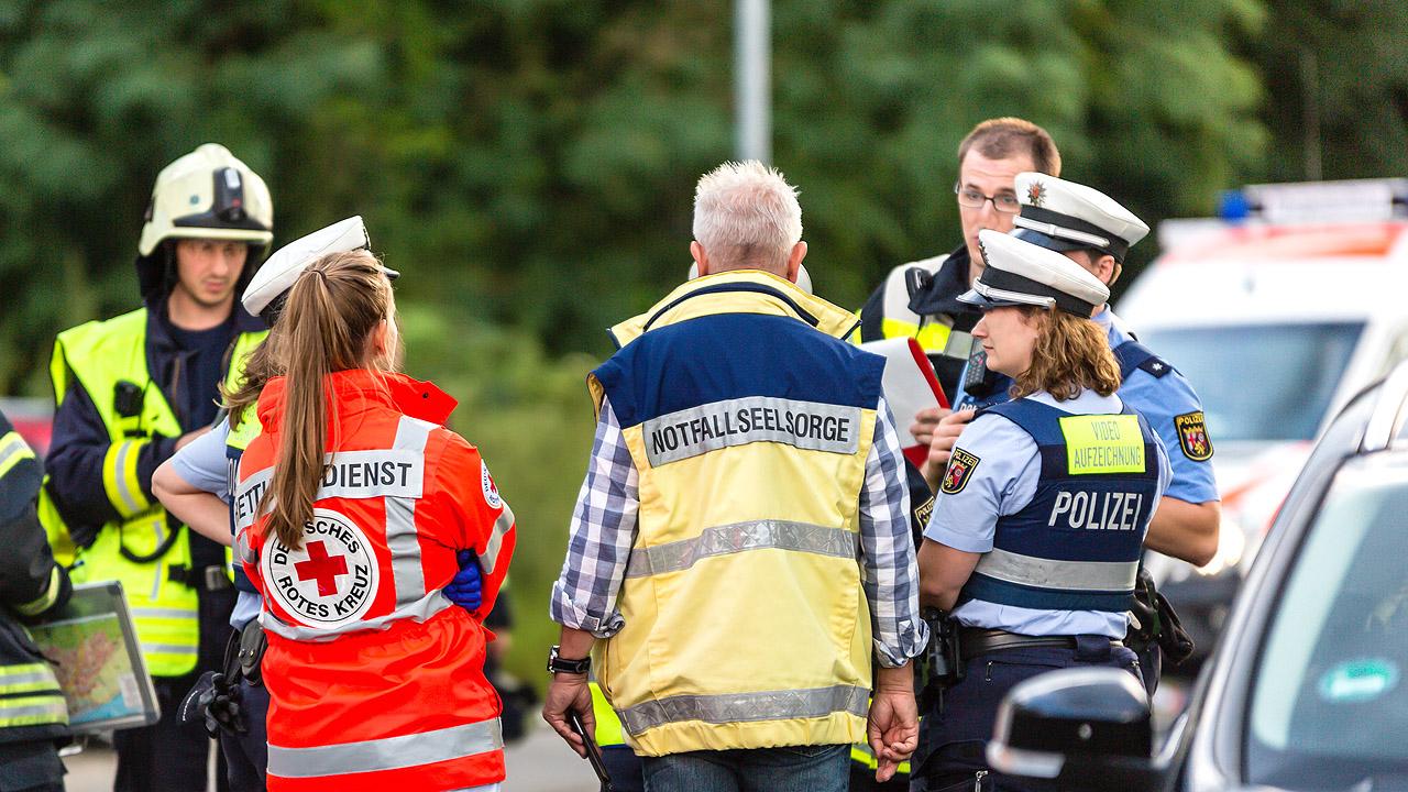 Nofallseelsorge Notfallseelsorger und Rettungskräfte