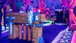 3D-Schwarzlicht-Minigolfanlage