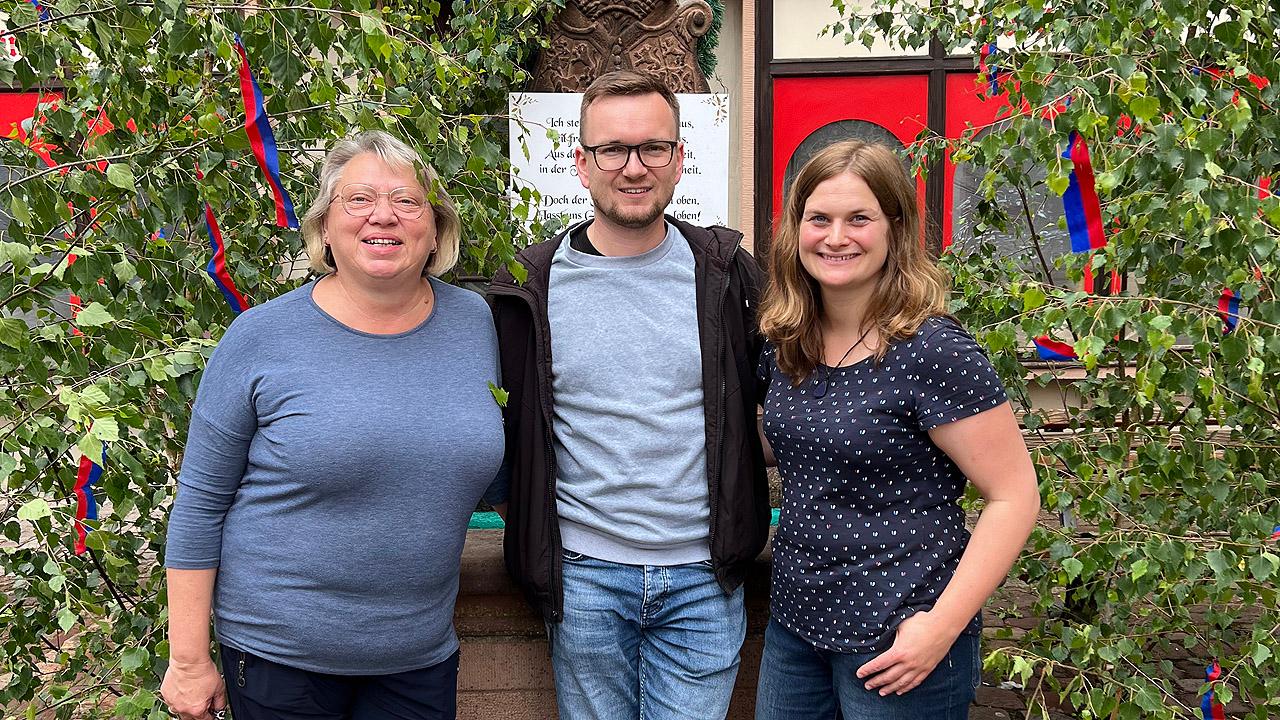 Pfingstbrunnen Gruppenbild