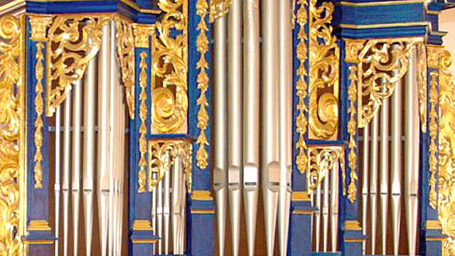 Blau-goldene Orgel in Bauschheim