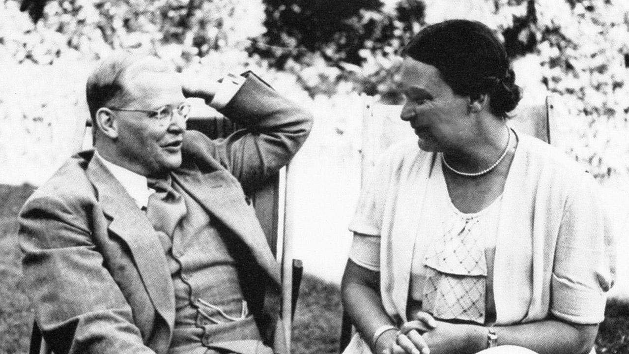 Dietrich Bonhoeffer und seine Schwester Sabine Dietrich Bonhoeffer und Sabine Leibholz