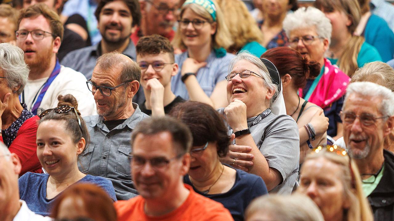 Publikum auf dem Kirchentag Mehrere Gesichter, Publikum