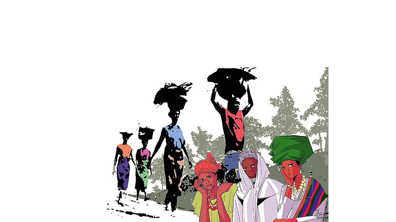 Im Hintergrund trage afrikanische Frauen Lasten auf dem Kopf, davor sitzen welche in bunten Gewändern und unterhalten sich